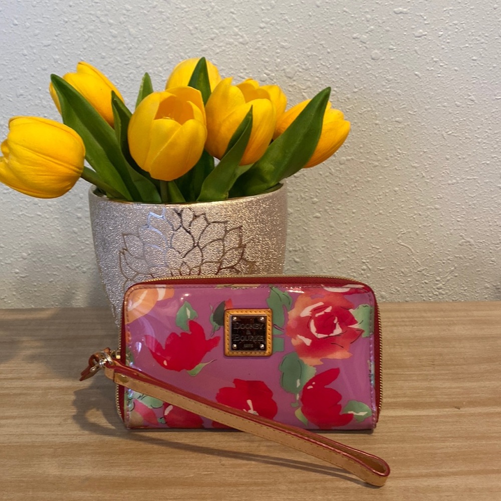 Dooney & Bouke Wristlet Wallet Floral with Strap